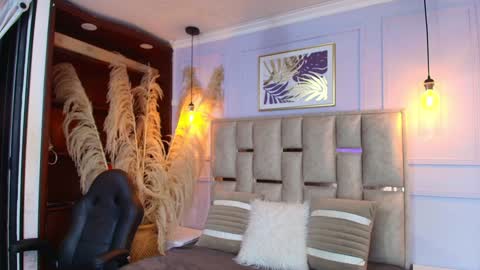 Emily  online show from January 9, 11:03 am