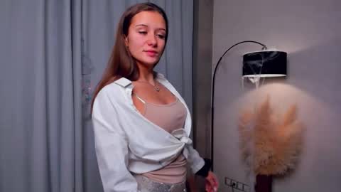 Emma online show from November 11, 1:23 am