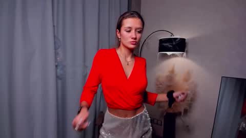 Emma online show from November 8, 1:10 am