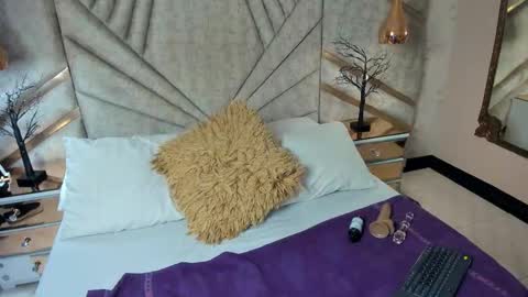 Emely online show from March 28, 4:45 am