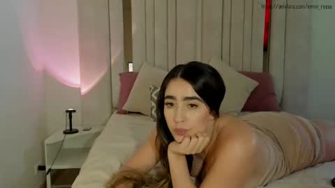 emi_royse online show from January 23, 9:29 pm