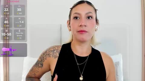 EMILY ROBERTS online show from February 2, 7:24 pm