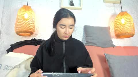 Emily online show from December 15, 12:10 pm