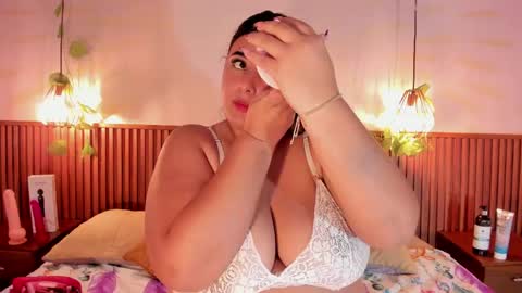 Emiily Grace online show from April 13, 11:55 am