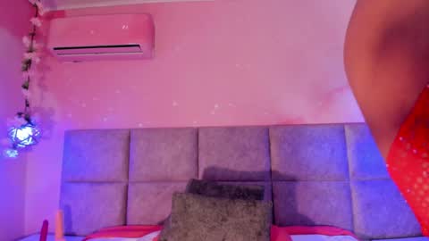 Emiily Grace online show from March 31, 1:55 pm