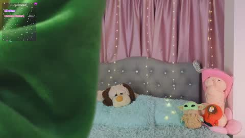 Snapshot of emiiscoot_1 chatting on January 25, 11:24 am Emily online show from January 25, 11:24 am