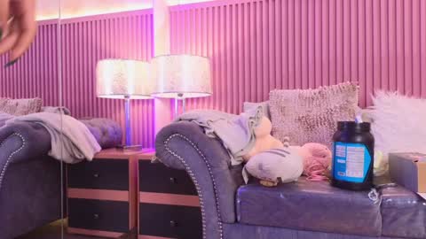 Snapshot of emiiscoot_1 chatting on January 11, 1:01 pm Emily online show from January 11, 1:01 pm