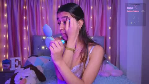 Snapshot of emiiscoot_1 chatting on September 16, 10:18 pm Emily online show from September 16, 10:18 pm
