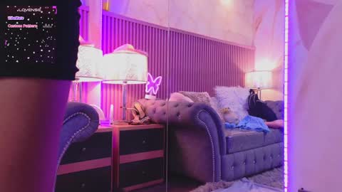 Snapshot of emiiscoot_1 chatting on January 8, 12:47 pm Emily online show from January 8, 12:47 pm