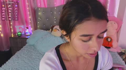 Snapshot of emiiscoot_1 chatting on January 24, 3:13 pm Emily online show from January 24, 3:13 pm