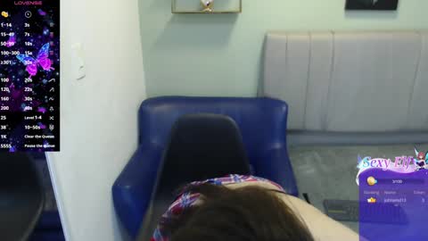 Emilee online show from February 5, 1:44 pm