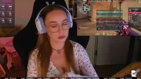 Emili online show from December 13, 7:53 pm