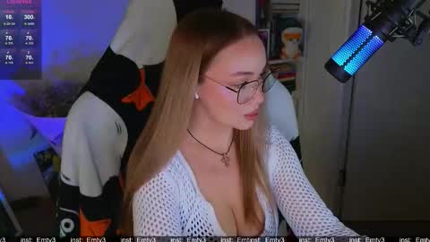 Emili online show from November 23, 1:13 pm