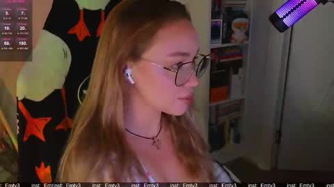 Emili online show from November 11, 4:15 pm