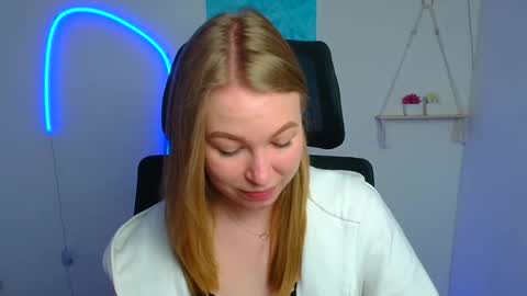 Emilia online show from April 11, 7:45 am