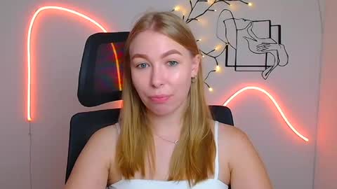 Emilia online show from August 6, 5:58 am