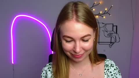 Emilia online show from July 16, 5:56 am