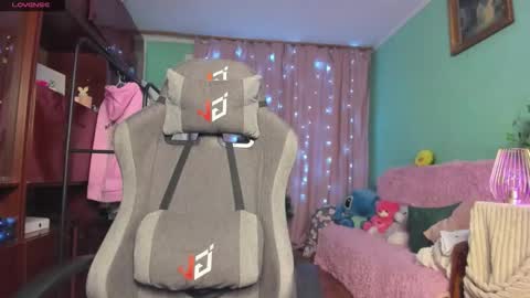 Emiliya online show from November 25, 2:14 am