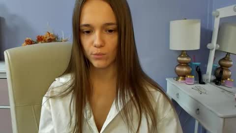 Emilly online show from March 4, 7:59 am