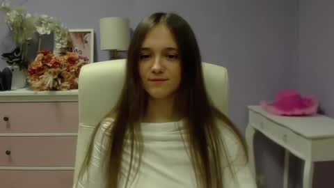 Emilly online show from January 28, 7:43 am