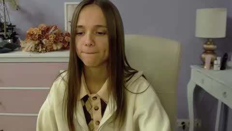 Emilly online show from September 30, 6:52 am