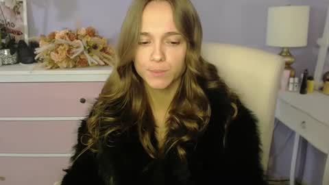 Emilly online show from November 15, 8:15 am