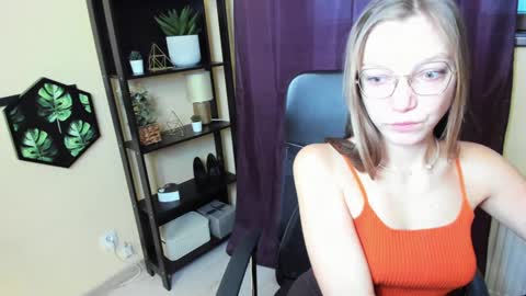 Emilly online show from February 6, 6:29 am