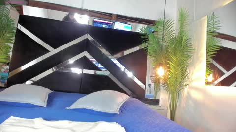 Emily  online show from February 22, 11:02 am