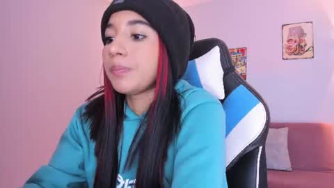 emily_bruss online show from July 8, 7:27 pm
