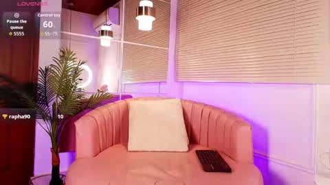 Emily Burton online show from February 8, 12:53 pm