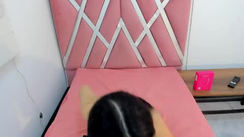 emily_carter18 online show from April 13, 9:15 pm