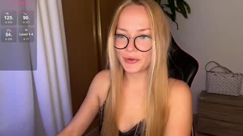 Emily online show from February 19, 10:31 pm