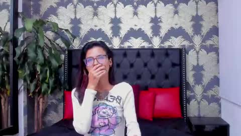 Emily online show from April 23, 1:57 pm