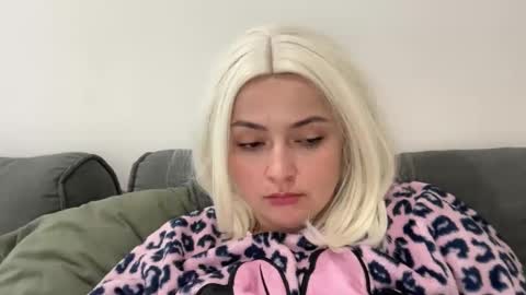 emily_morning_dew online show from November 22, 1:25 pm