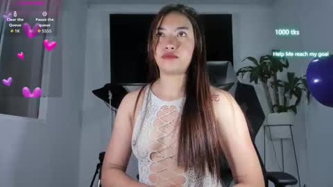 emily_palmeer online show from November 18, 11:11 am