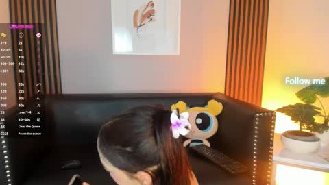 Emily  online show from September 9, 1:33 pm