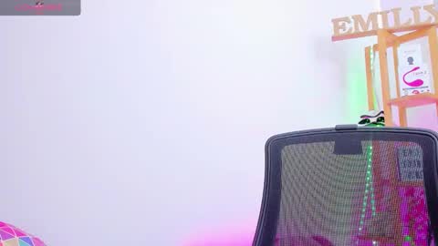 Snapshot of emily_sanderss1 chatting on September 12, 1:29 pm Emily online show from September 12, 1:29 pm