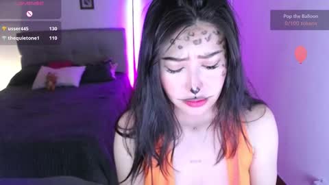 Snapshot of emily_swan_04 chatting on October 15, 1:08 am Emily  Swan online show from October 15, 1:08 am