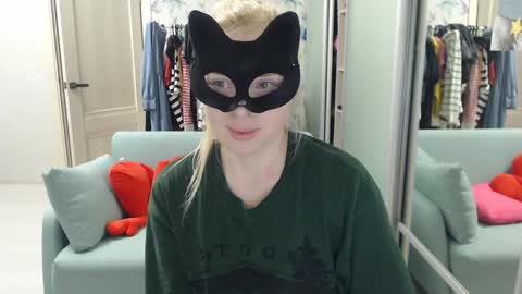 Emily online show from March 29, 7:13 pm