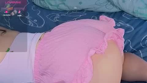 artist Emily online show from December 16, 2:17 am