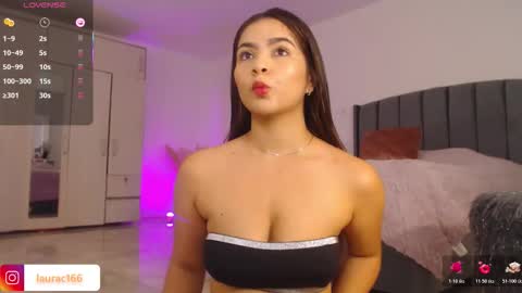 Emily online show from November 5, 7:52 pm