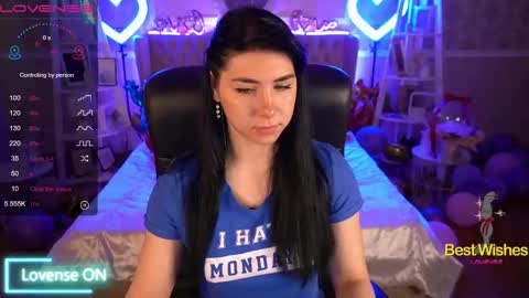 Snapshot of emilycandys chatting on February 10, 6:53 am Emy online show from February 10, 6:53 am