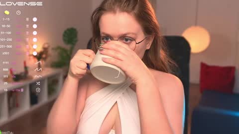 Emily  online show from February 3, 12:25 pm