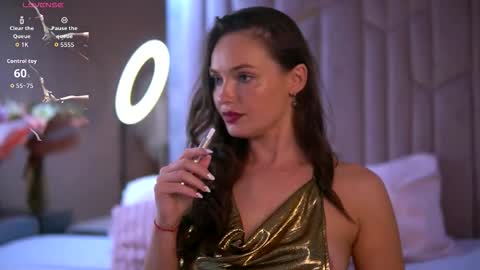 Snapshot of emilyjuarez chatting on September 14, 3:32 pm Emily online show from September 14, 3:32 pm