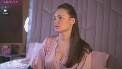 Snapshot of emilyjuarez chatting on February 17, 10:40 am Emily online show from February 17, 10:40 am