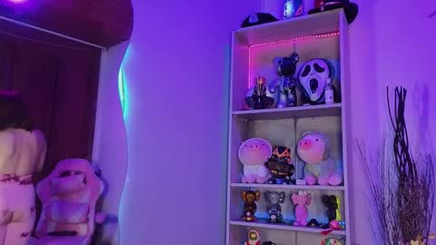 VALEEEN online show from December 5, 4:30 pm