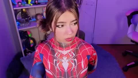 VALEEEN online show from March 19, 4:33 pm