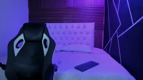 emilymora1_ online show from May 26, 5:40 am
