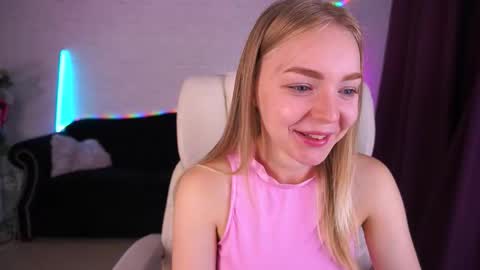  MY NAME IS Emily WELCOME EVERYONE I WILL BE HAPPY TO GIVE YOU WHAT YOU HAVE DREAMED OF FOR SO LONG online show from September 17, 6:44 am