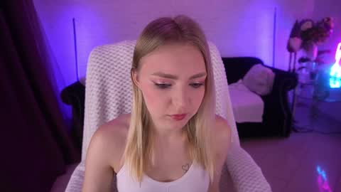  MY NAME IS Emily WELCOME EVERYONE I WILL BE HAPPY TO GIVE YOU WHAT YOU HAVE DREAMED OF FOR SO LONG online show from January 12, 9:29 pm